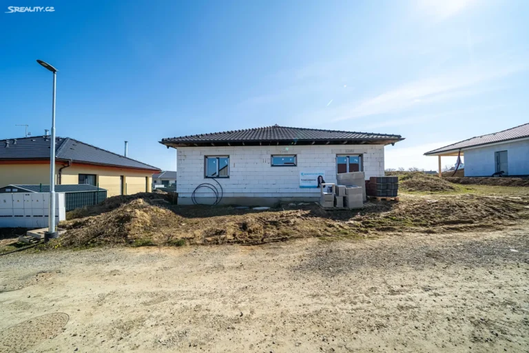 Prodej rodinného domu 165 m², pozemek 748 m² Kostelec